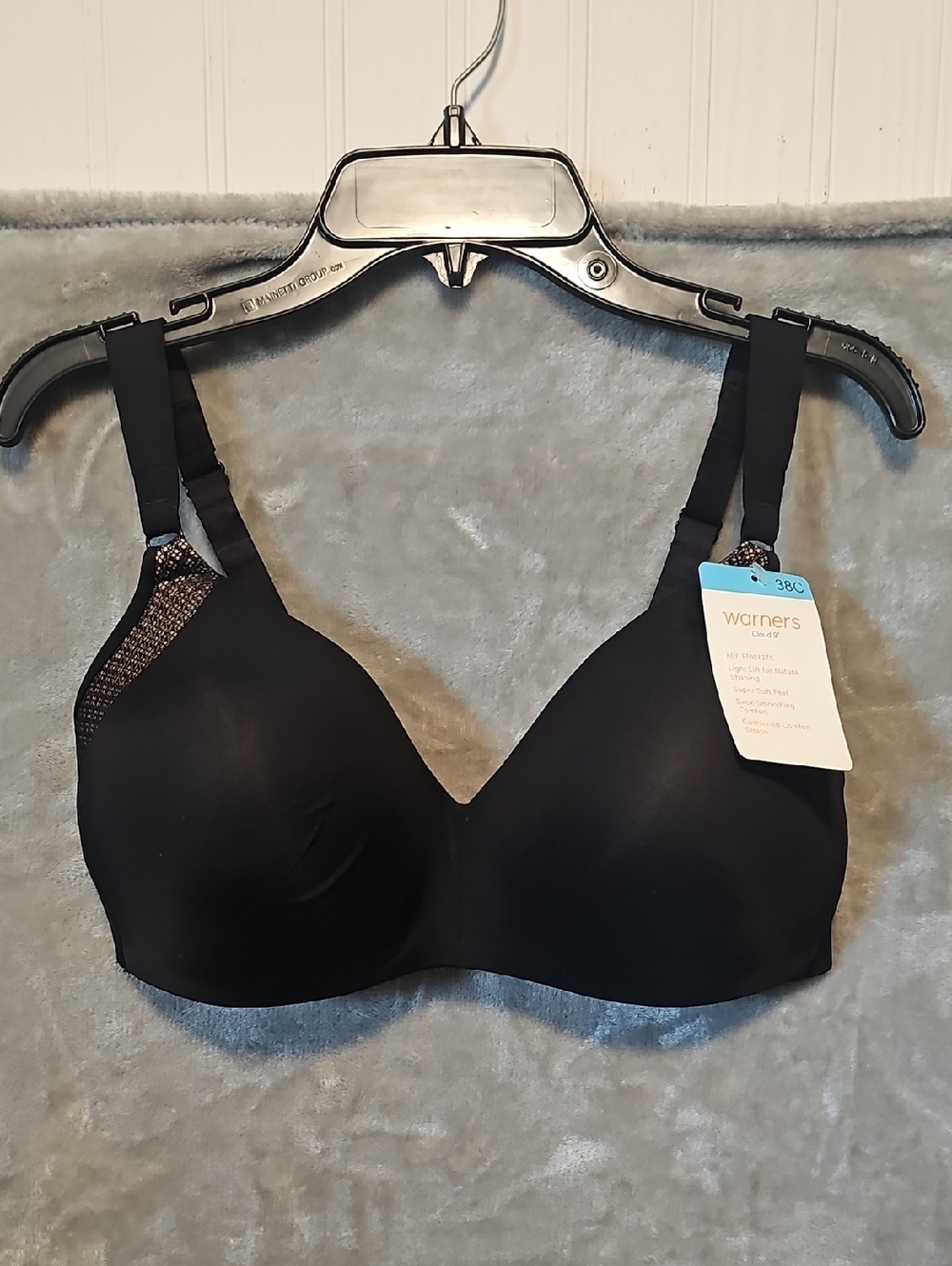 NWT Warners Cloud 9 Wireless Lift Bra Sz 38C